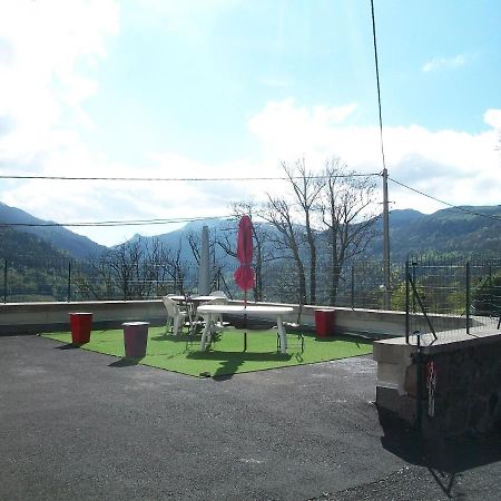 Vacances Au Pied Des Monts Du Cantal Laveissière Eksteriør bilde
